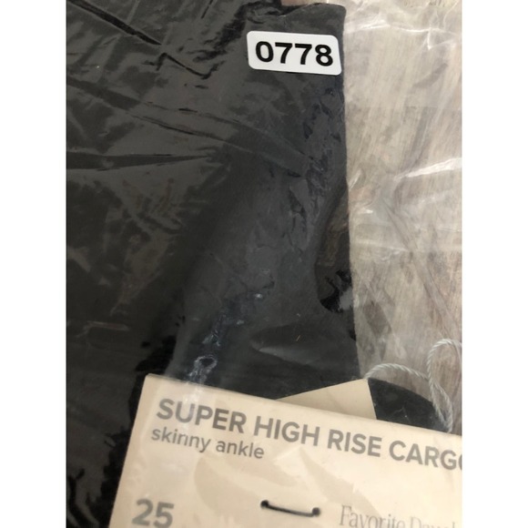 Joe's Jeans Sara Cargo Pants Super High Rise Skinny Ankle Black NWT Sz 25 - Picture 7 of 8